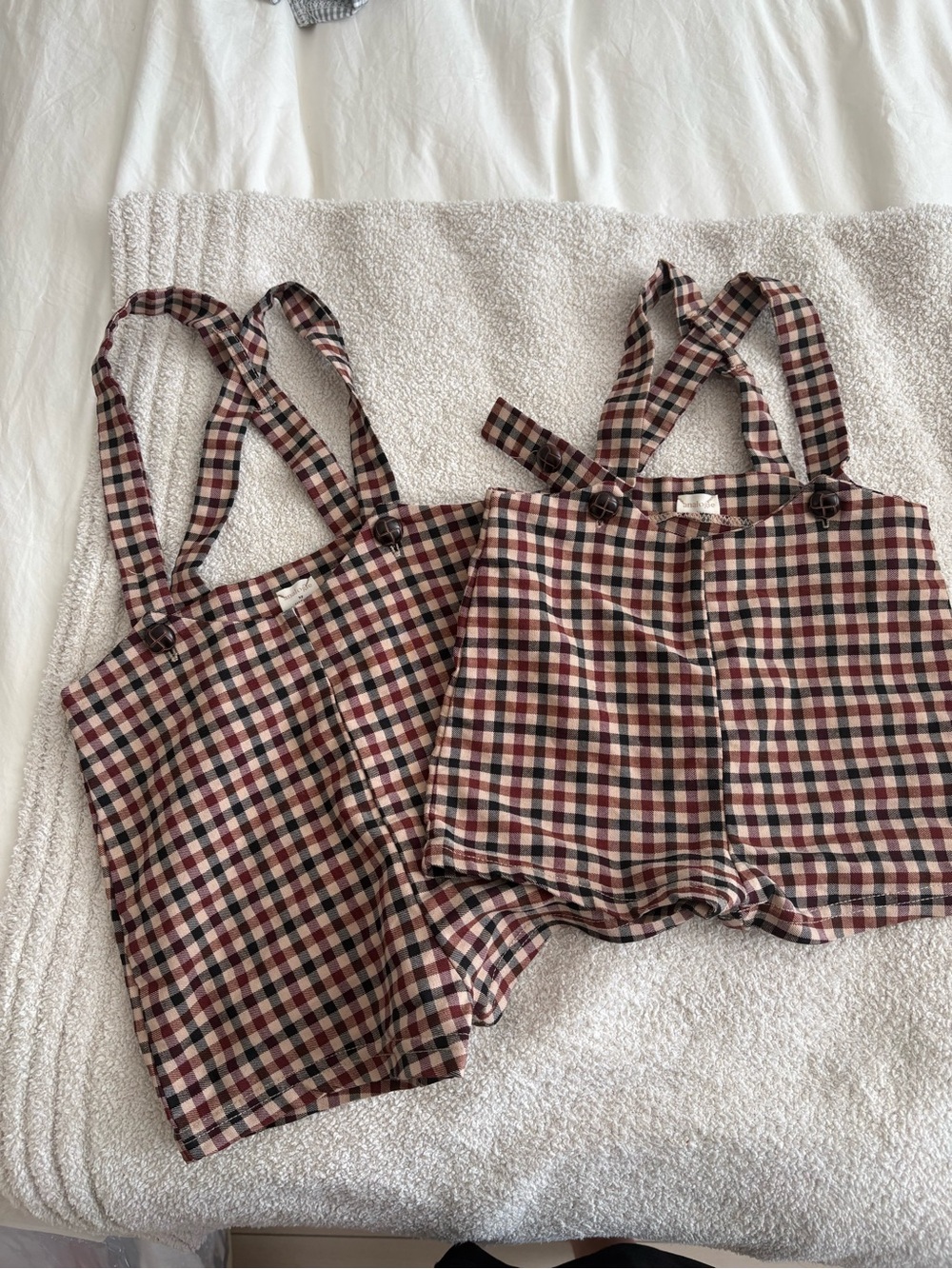 Lil legs Classic Plaid Suspender Shorts - maroon & black